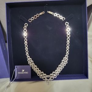 Swarovski Beautiful Necklace BNWT